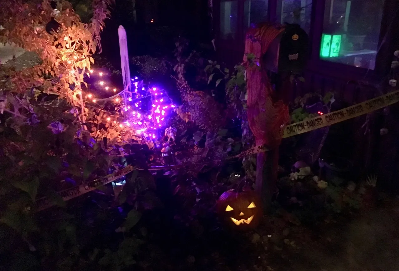 Cover Image for And another Halloween passes